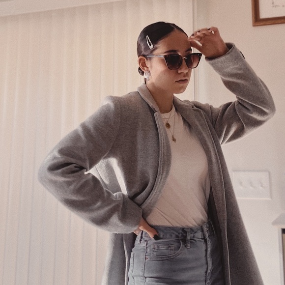 Meet your Posher, Jackie - Picture 1 of 1